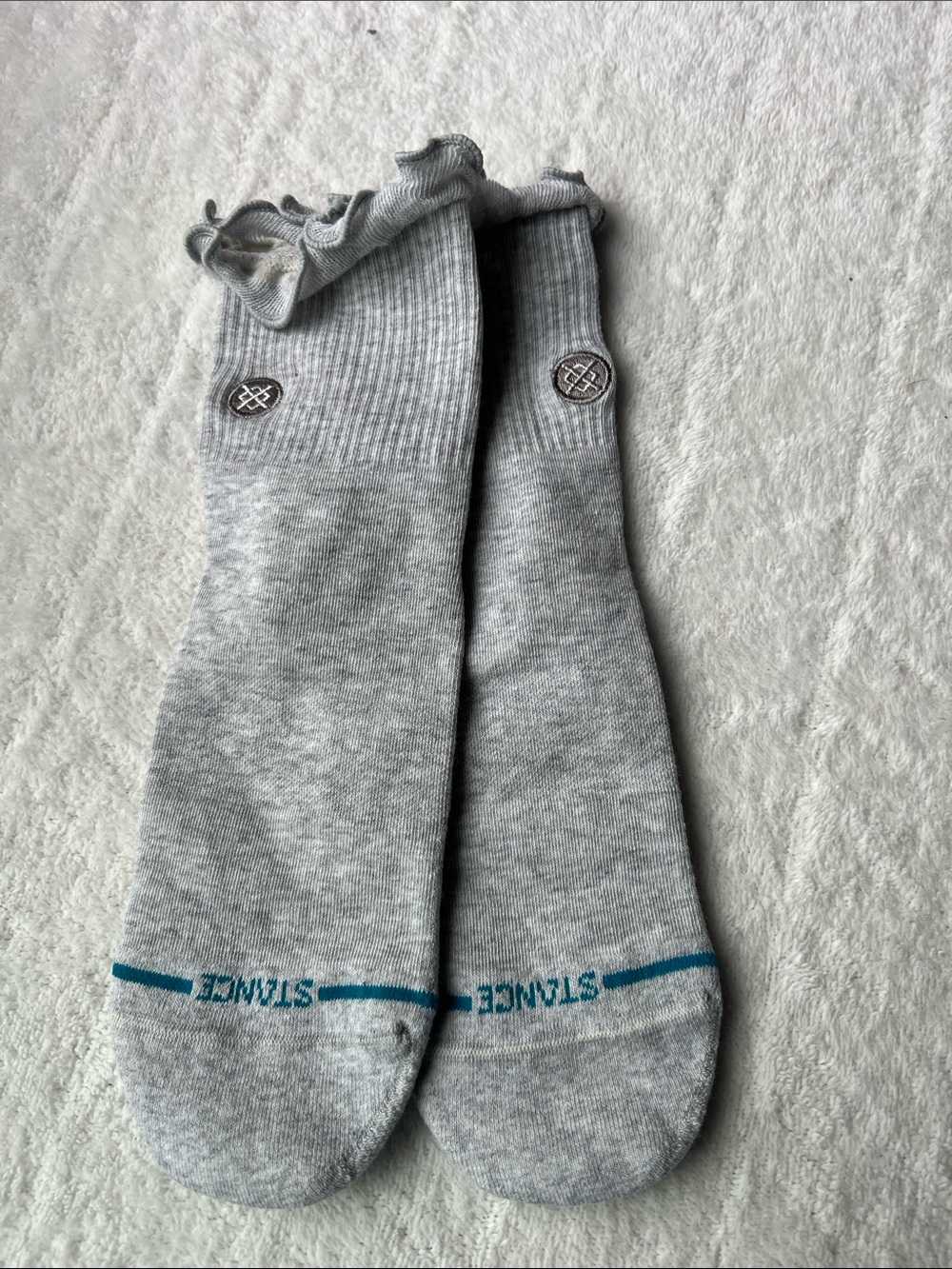 Stance Icon Ruffle Quarter Socks - Picture 4 of 10